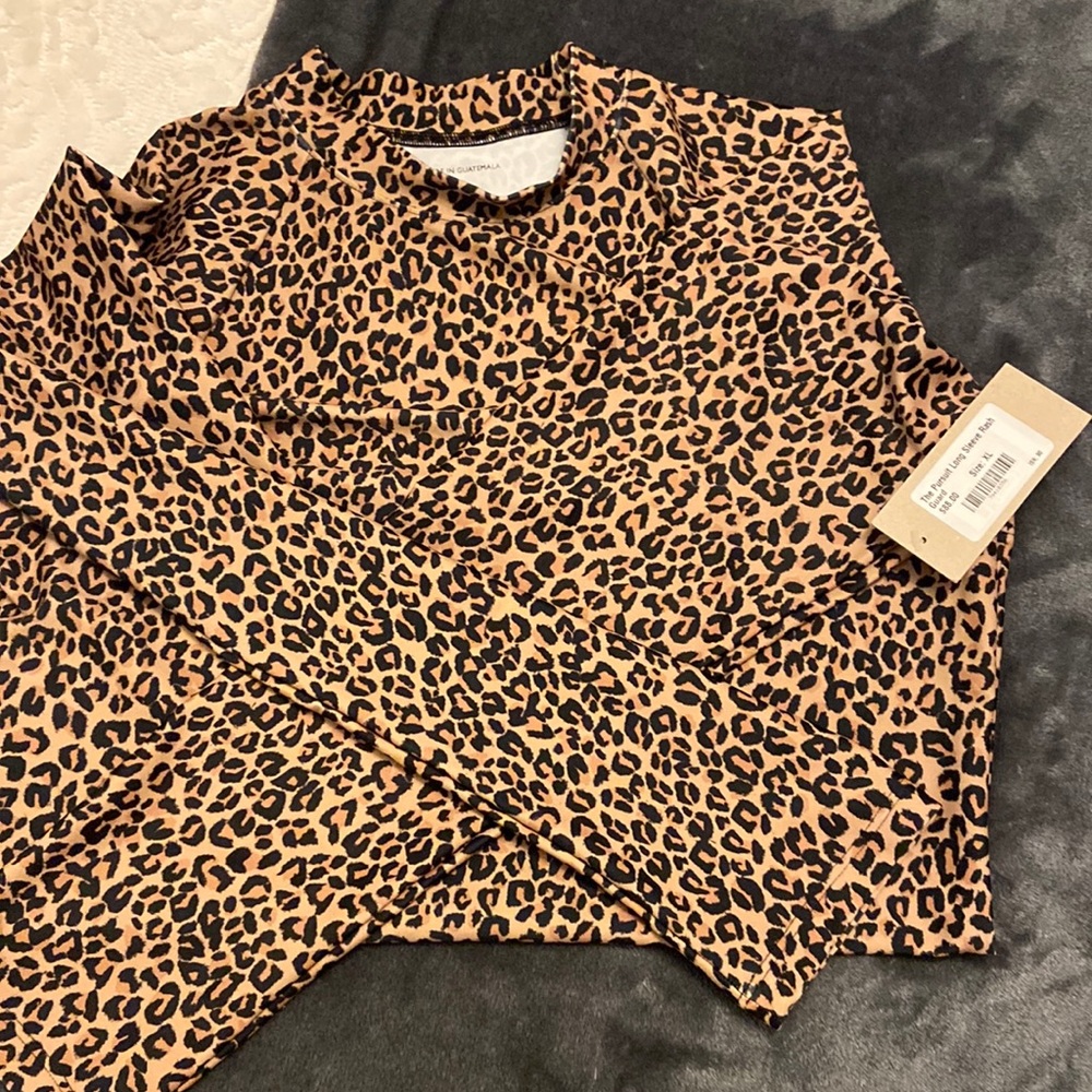 Albion Rash guard- NWT